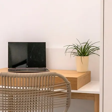 Aone Luxury Каламата
